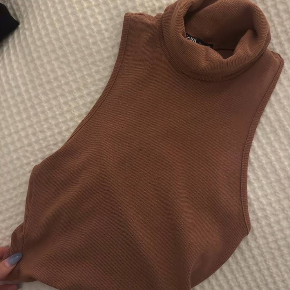 Zara brown and orange top